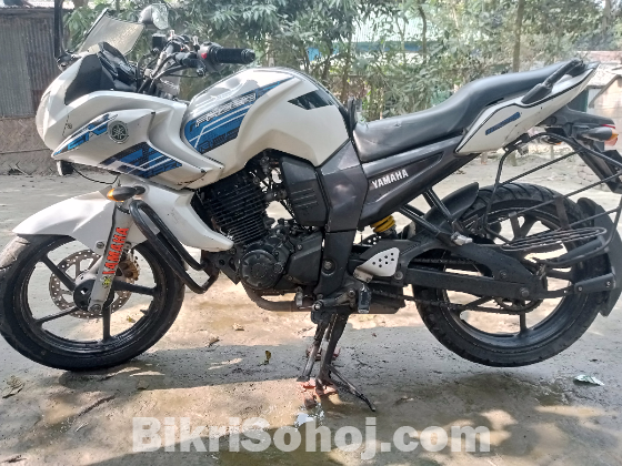 Yamaha Fazer v1